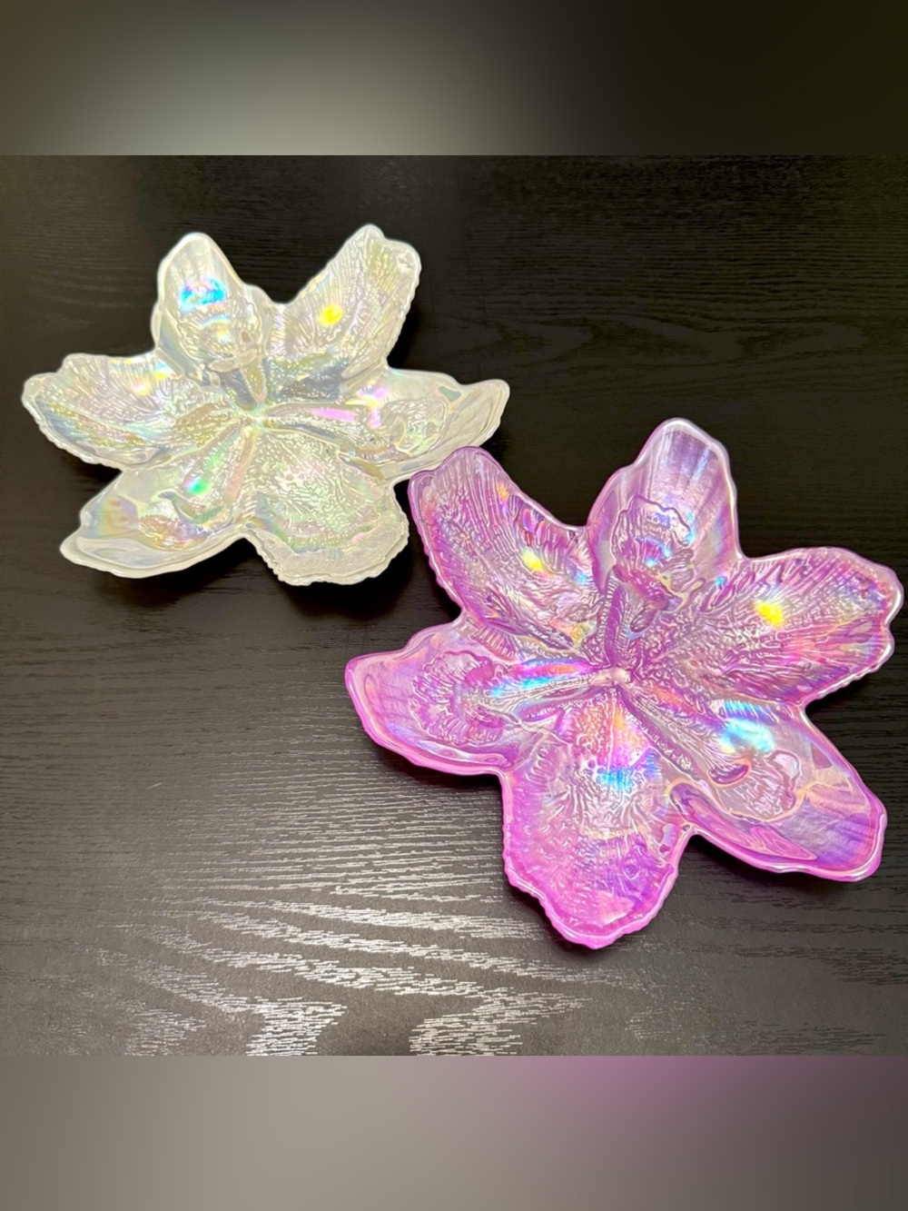 Set of 2 Akcam Turkish Handmade Iridescent Glass Leaf Dishes Trinket, 8.5”